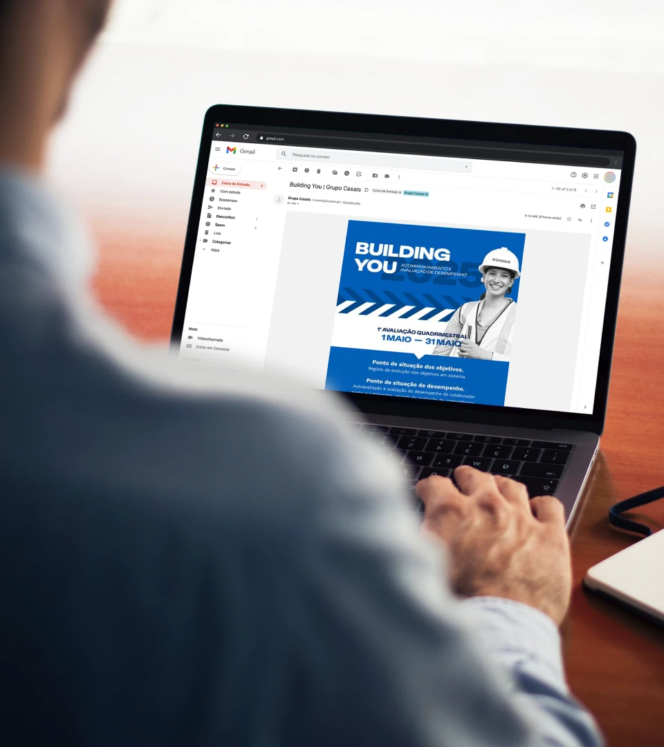 Grupo casais laptop newsletter